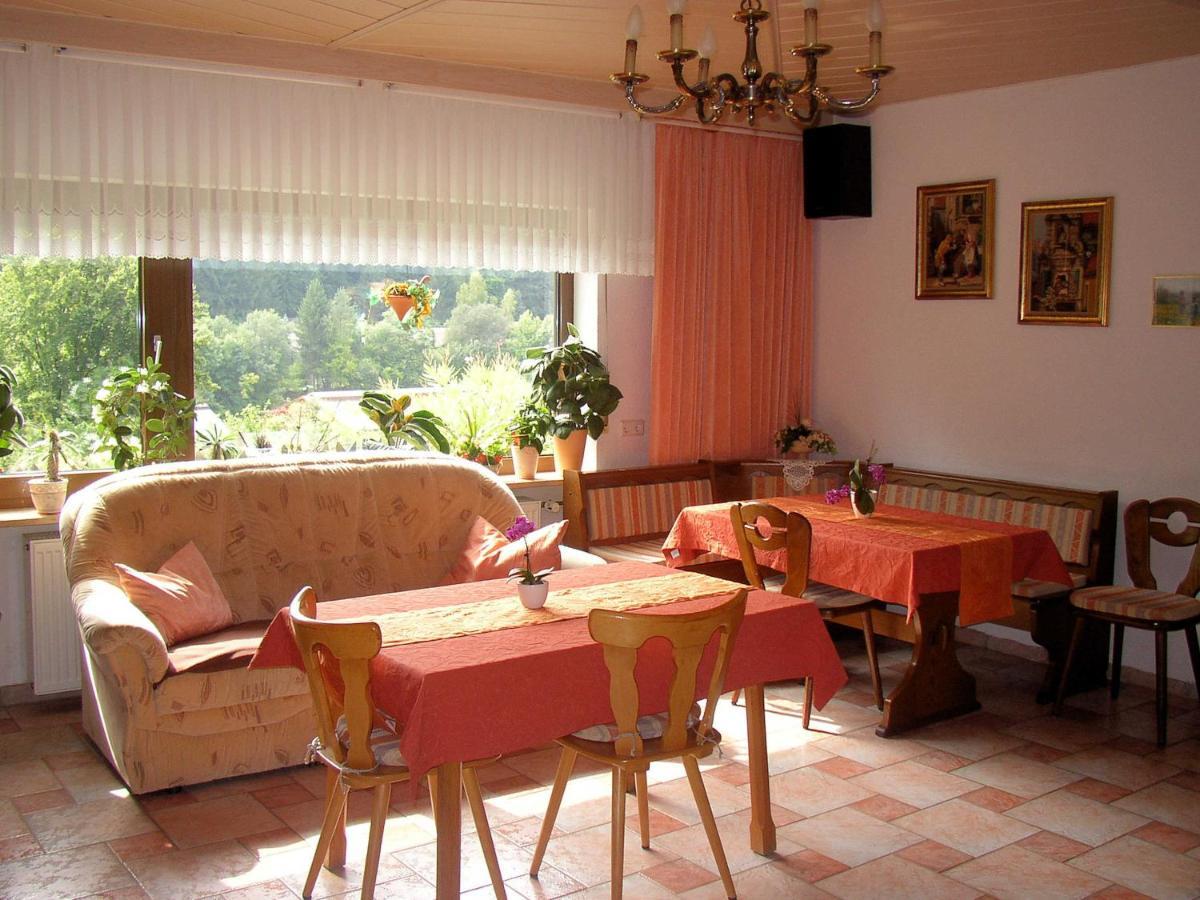 Gaestehaus Grau Egloffstein Exteriör bild