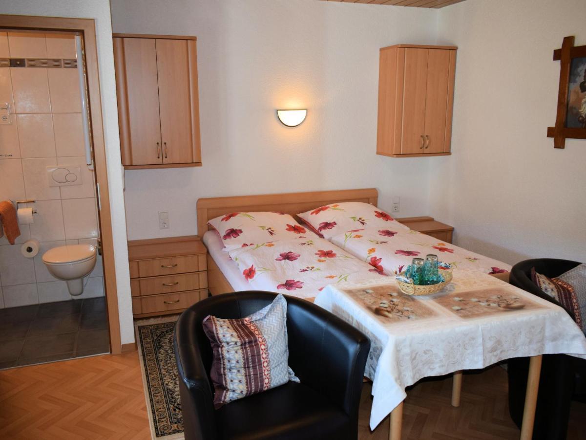 Gaestehaus Grau Egloffstein Exteriör bild