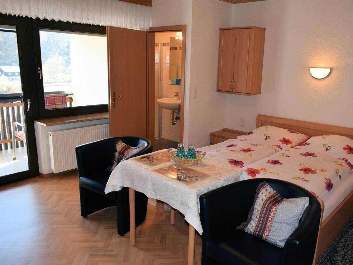 Gaestehaus Grau Egloffstein Exteriör bild